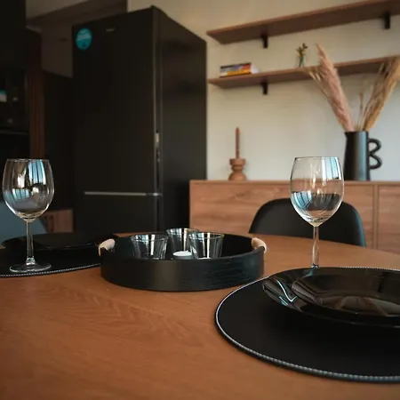 Central Old Town- Ladadika *